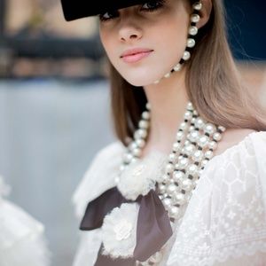 Meet your Posher, Charlotte